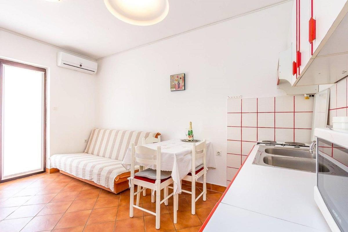 Apartments Dragica Valbandon エクステリア 写真