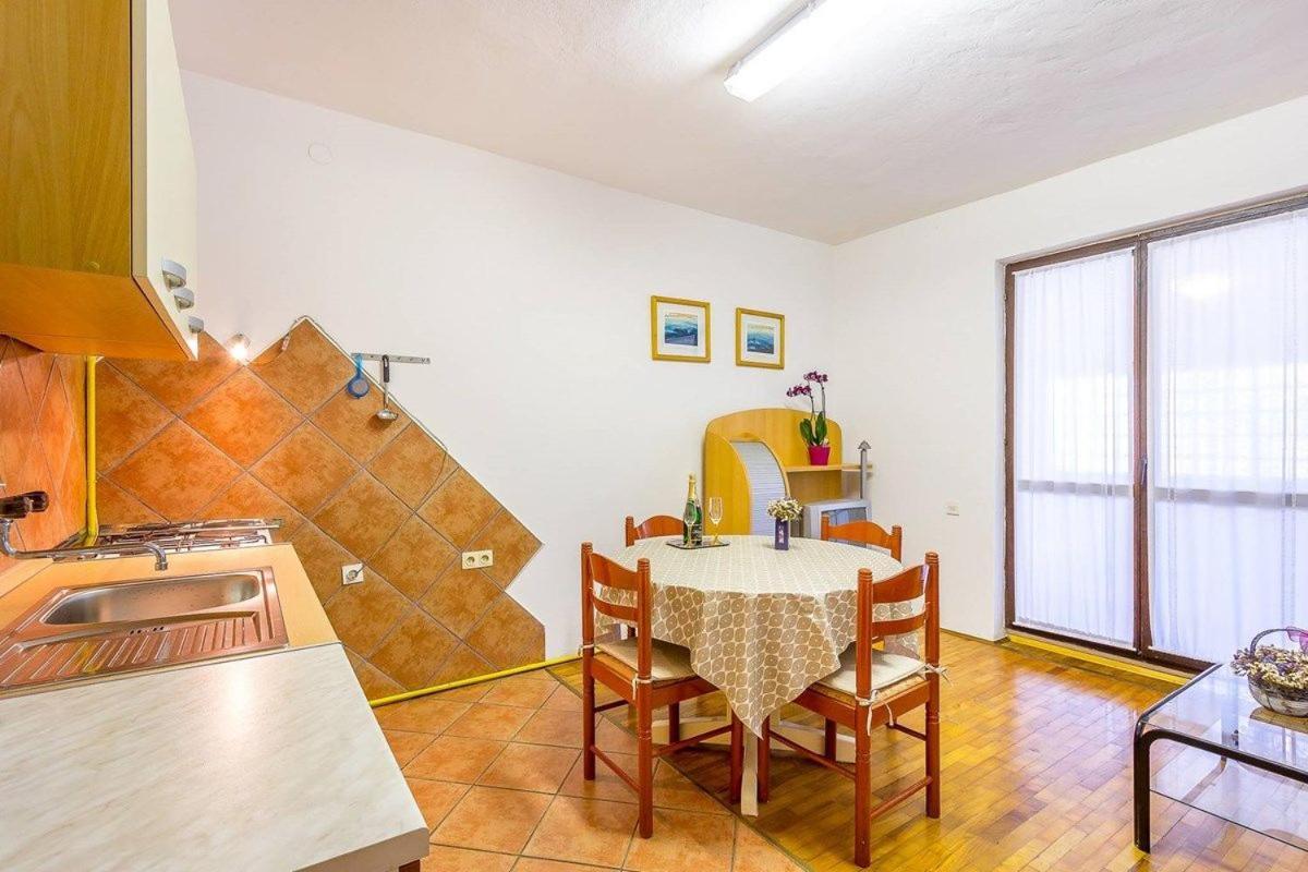 Apartments Dragica Valbandon エクステリア 写真