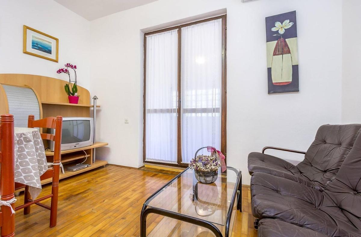 Apartments Dragica Valbandon エクステリア 写真