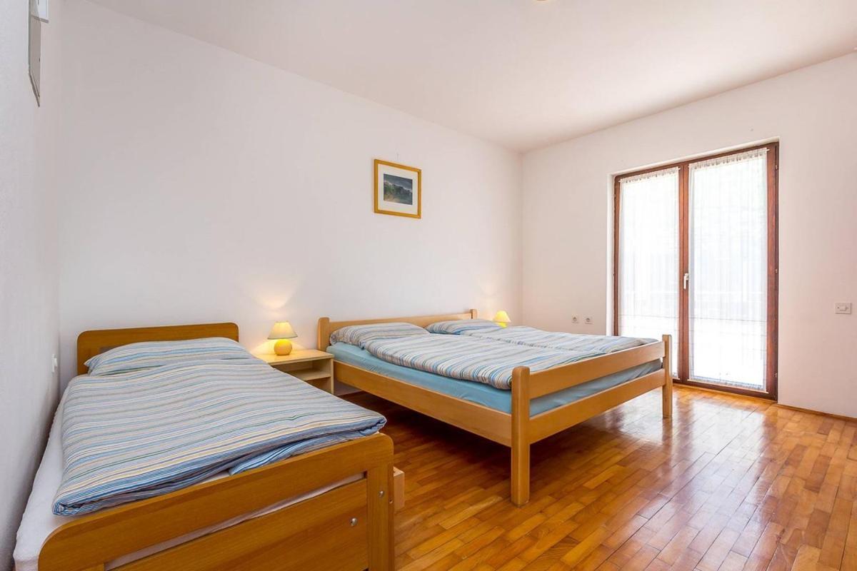 Apartments Dragica Valbandon エクステリア 写真