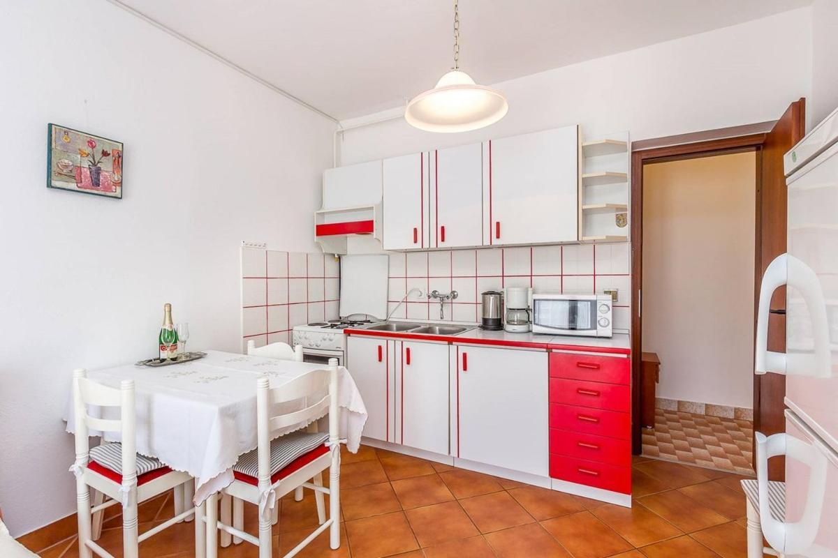 Apartments Dragica Valbandon エクステリア 写真