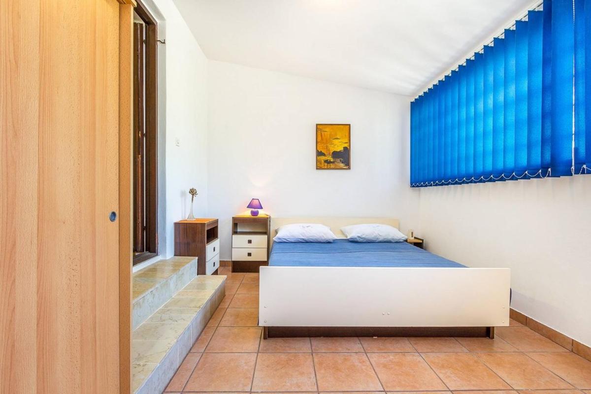 Apartments Dragica Valbandon エクステリア 写真