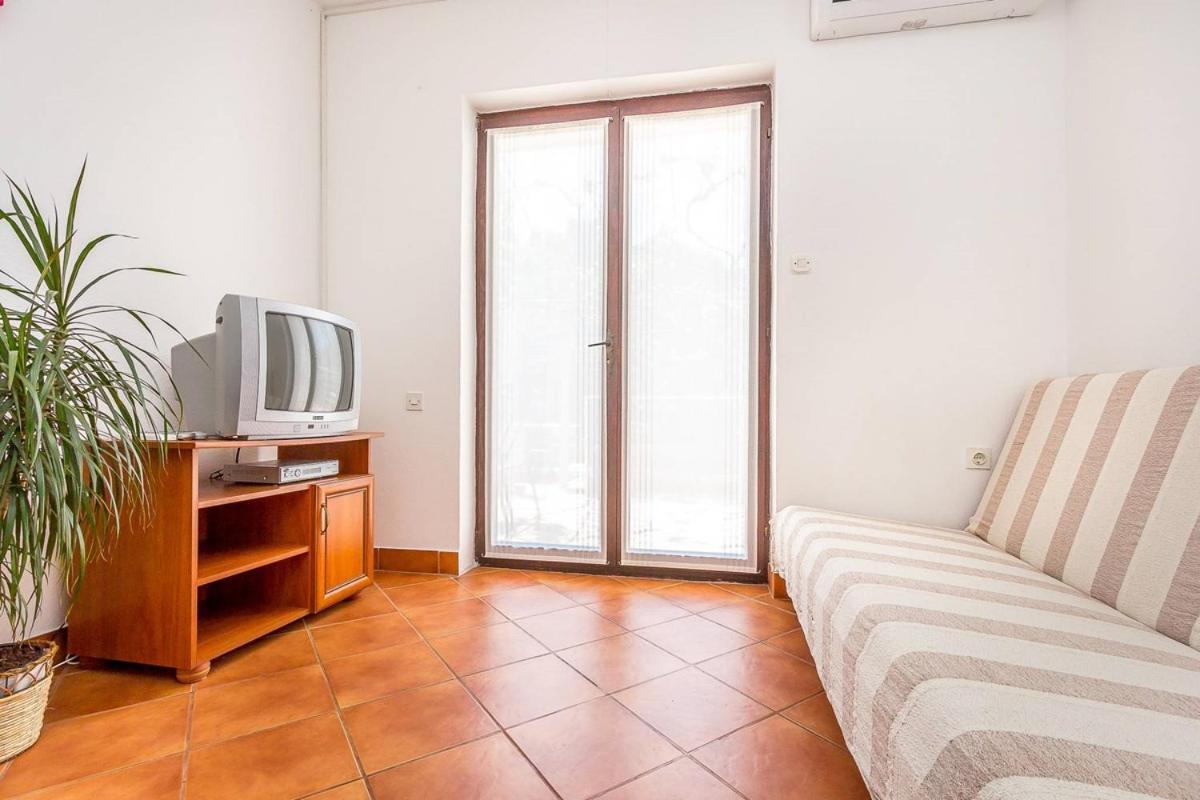Apartments Dragica Valbandon エクステリア 写真