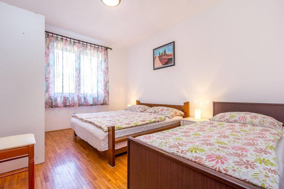 Apartments Dragica Valbandon エクステリア 写真