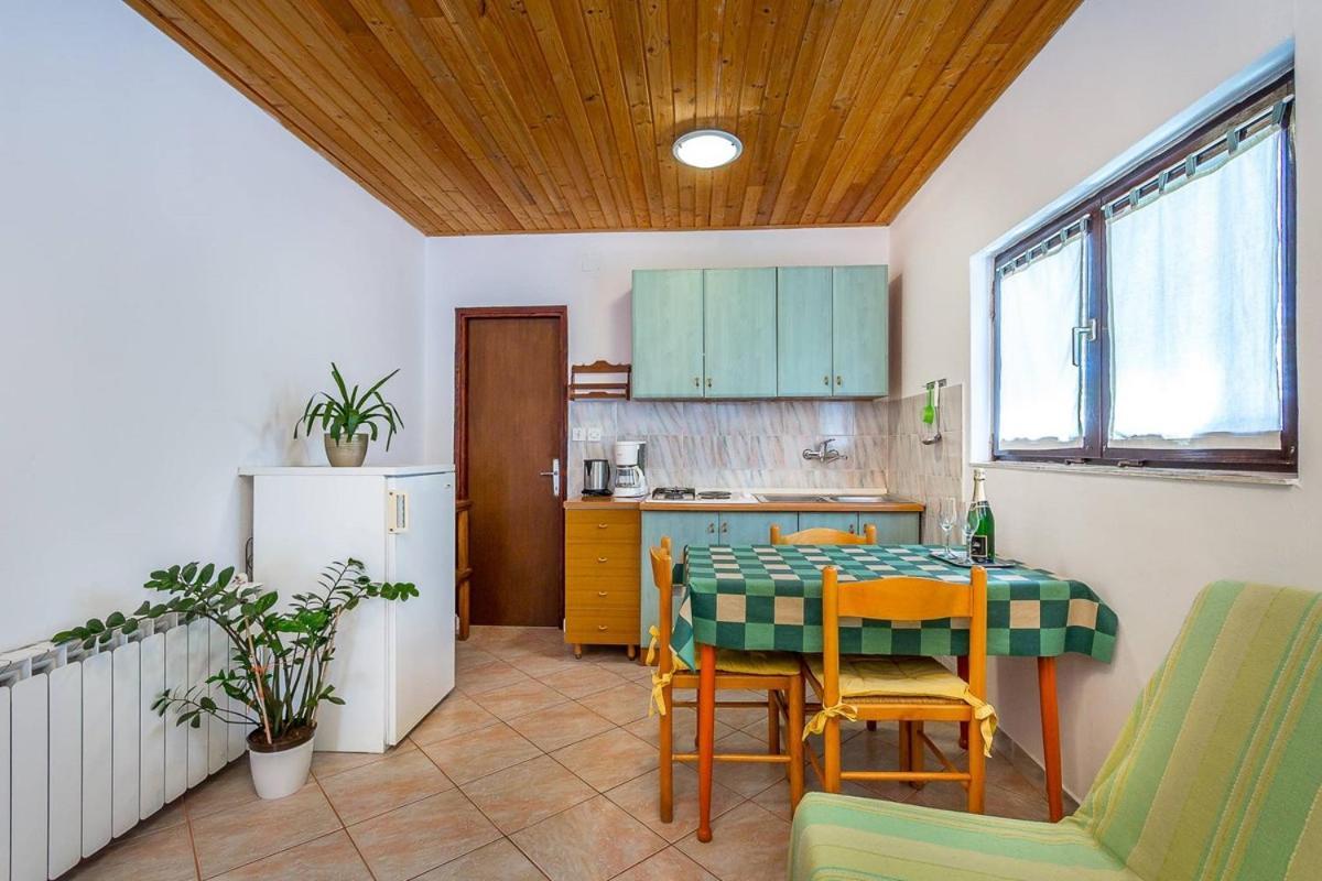 Apartments Dragica Valbandon エクステリア 写真