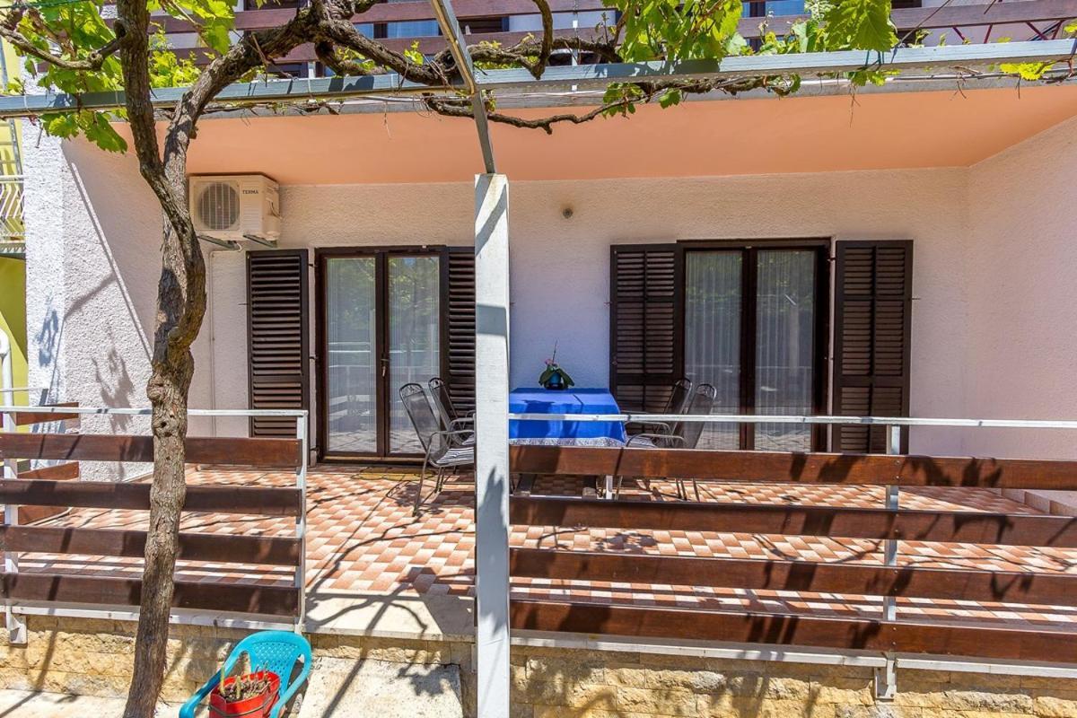 Apartments Dragica Valbandon エクステリア 写真