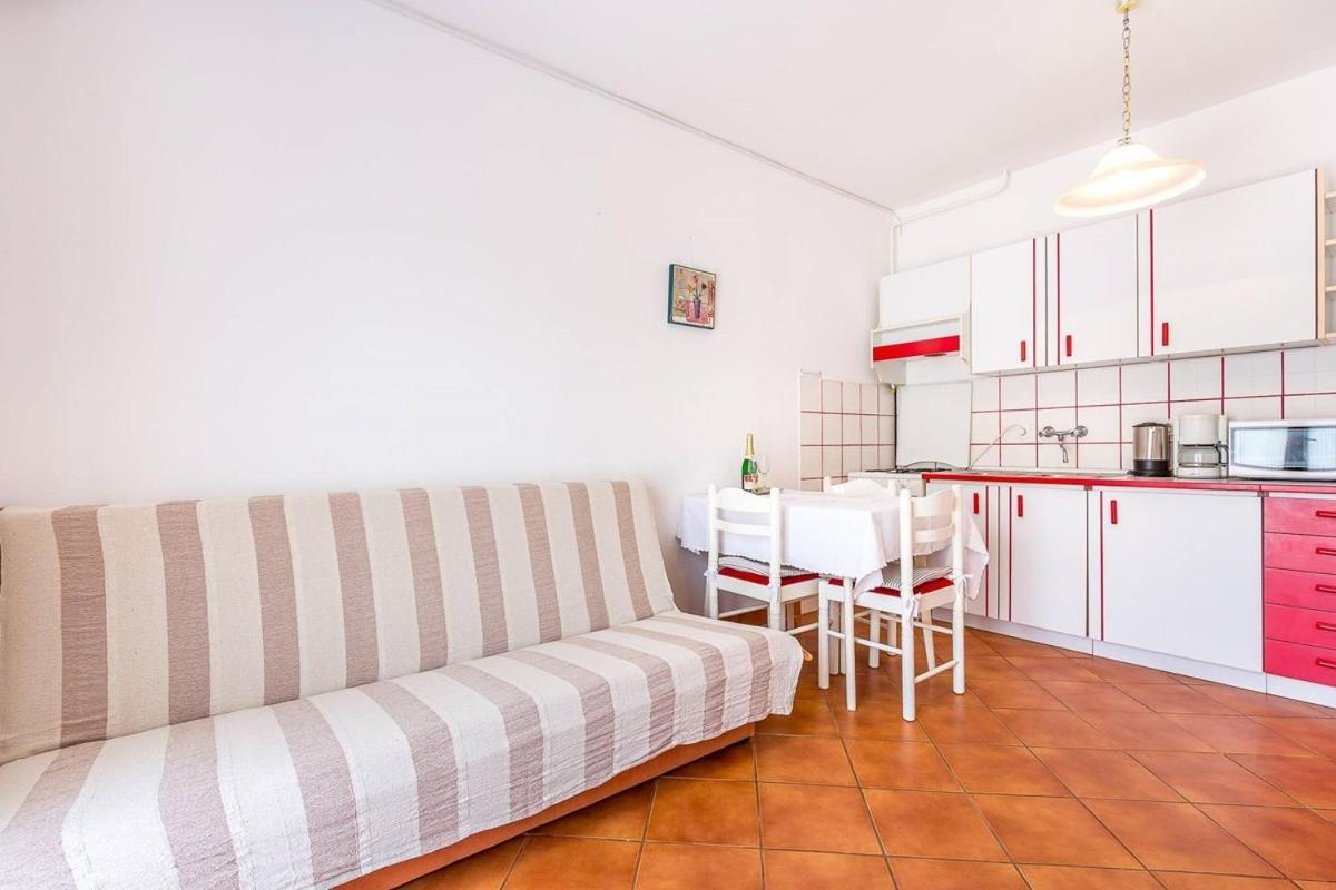 Apartments Dragica Valbandon エクステリア 写真